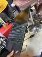 Lenovo Thinkpad X1 Carbon - Image 2
